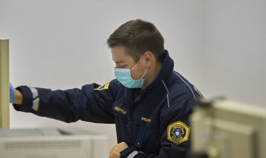 Obravnavanje ilegalnih prebežnikov in izpostavljenost policistov nalezljivim boleznim in zaščitna oprema – ponovna zahteva